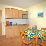 Lisa Apartament *