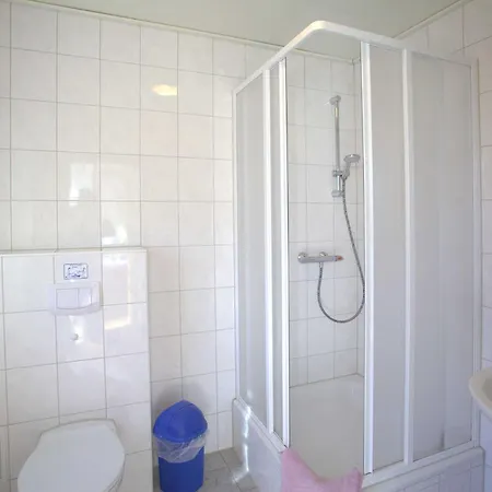 300 M Zum Apartment
